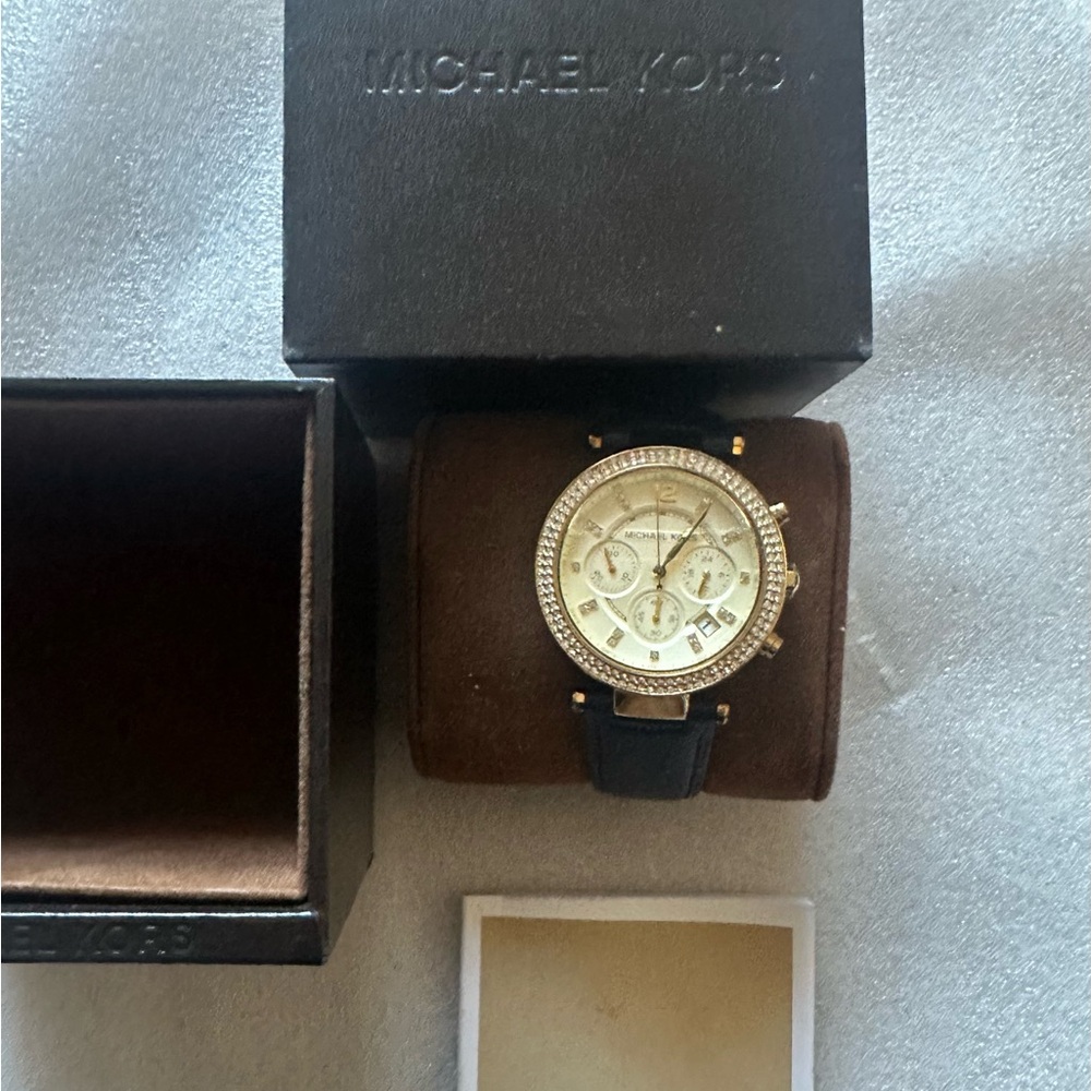 Michael Kors Gold and Navy Blue Watch FLASHSALE - Picture 2 of 6